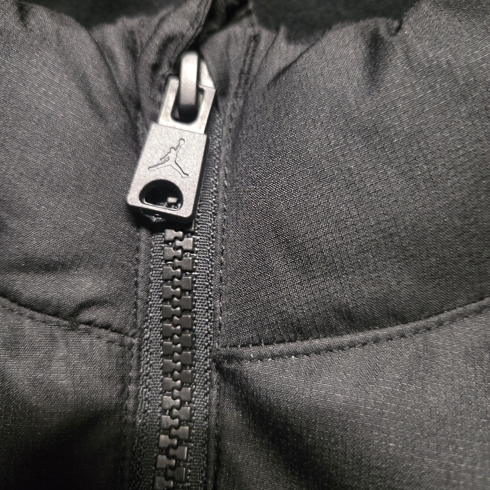Jordan Black Puffer Vest for Kids - Picture 5 of 11